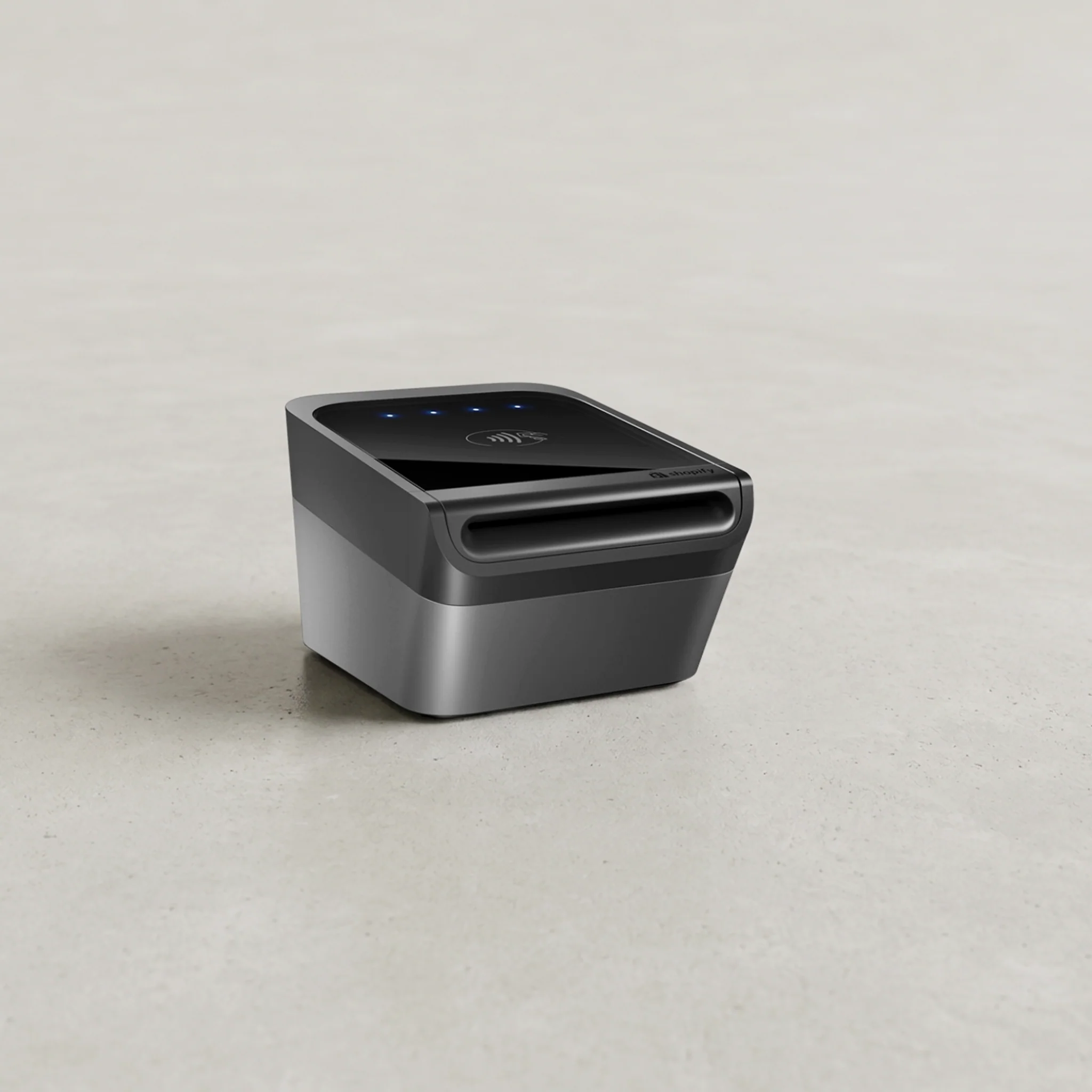86-shopify-tap-chip-card-reader-with-dock-us-only-3.webp Shopify Tap & Chip Card Reader with Dock (US only)